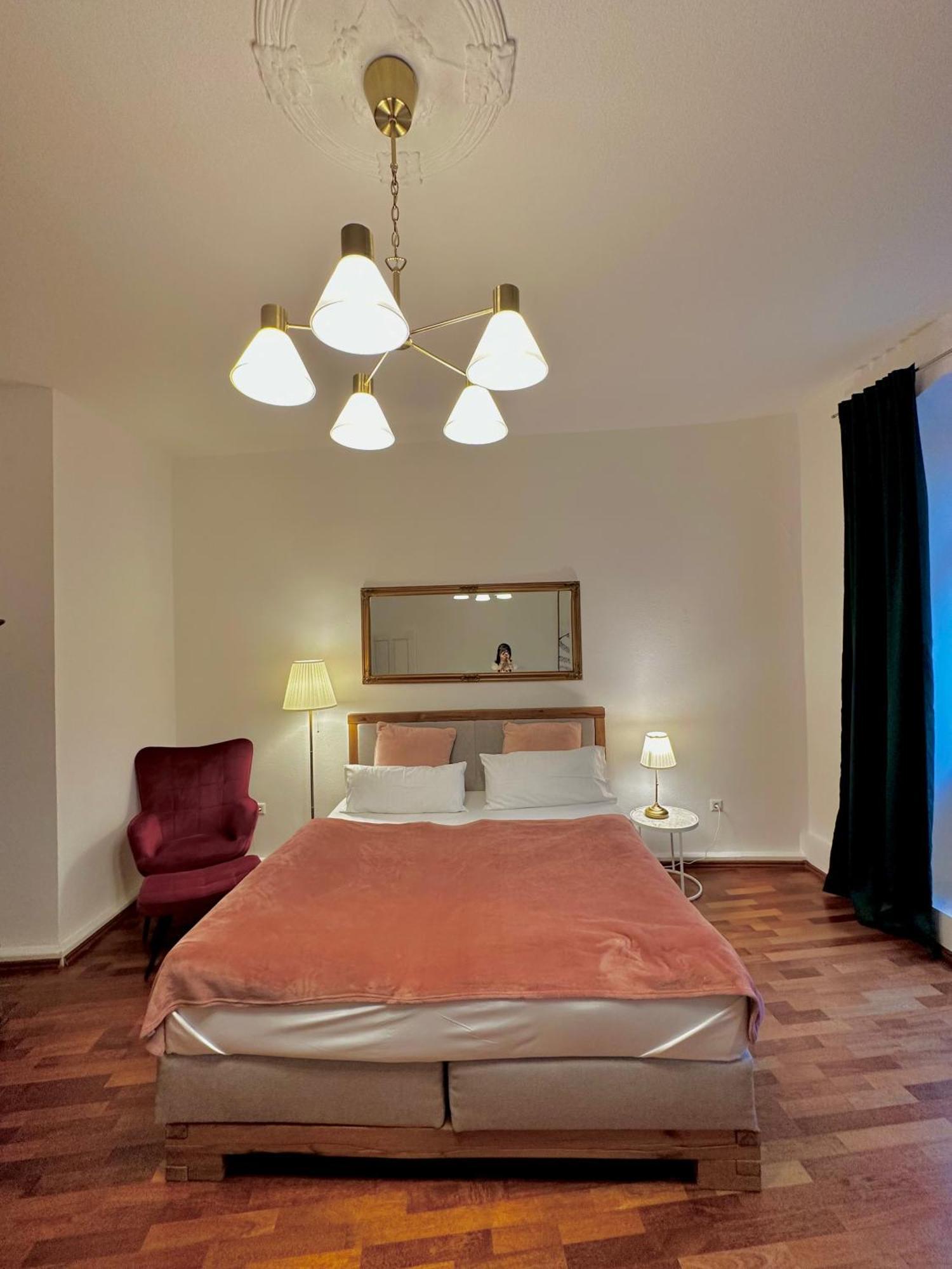 Hirsch Appartements Baden-Baden Esterno foto