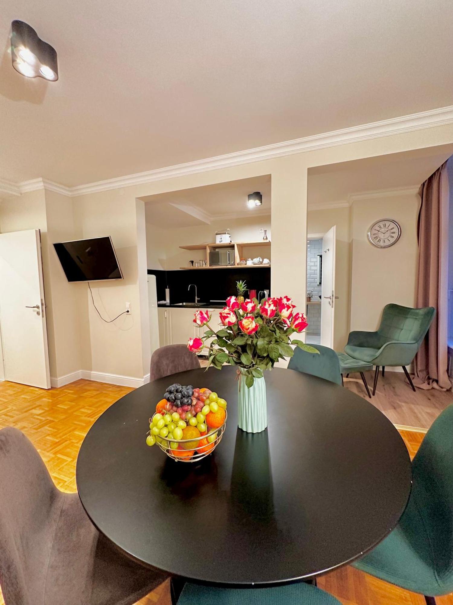 Hirsch Appartements Baden-Baden Esterno foto